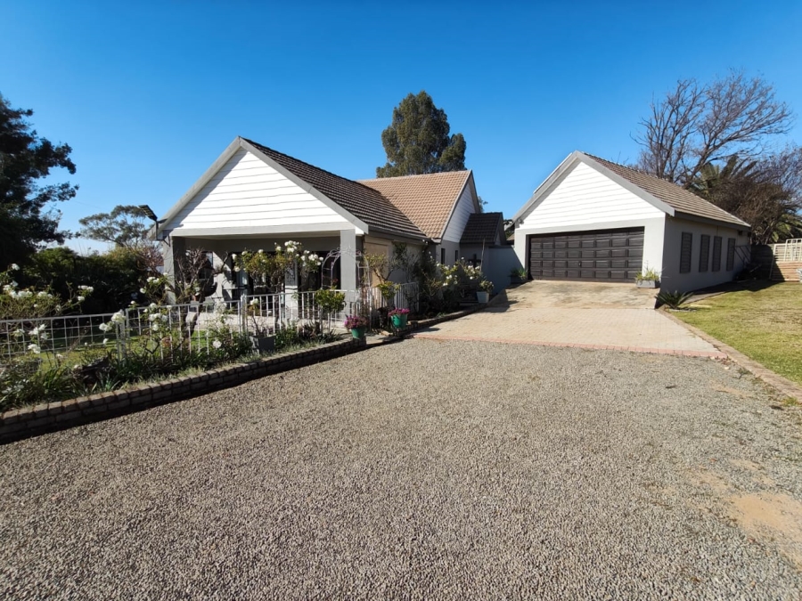 3 Bedroom Property for Sale in Deneysville Free State